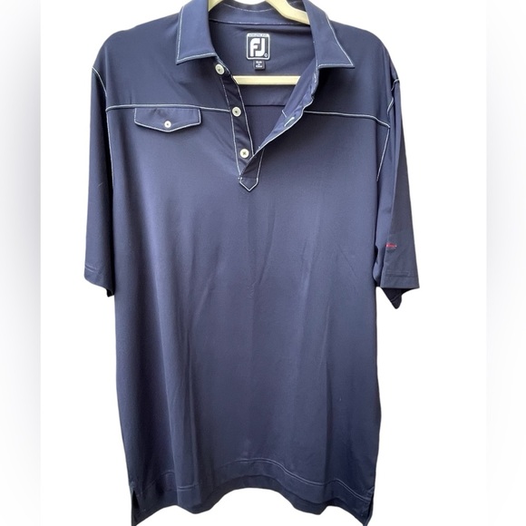 💙⛳️Footjoy size L golf shirt in navy blue w/ contrasting white trim. MINT! - Picture 1 of 7